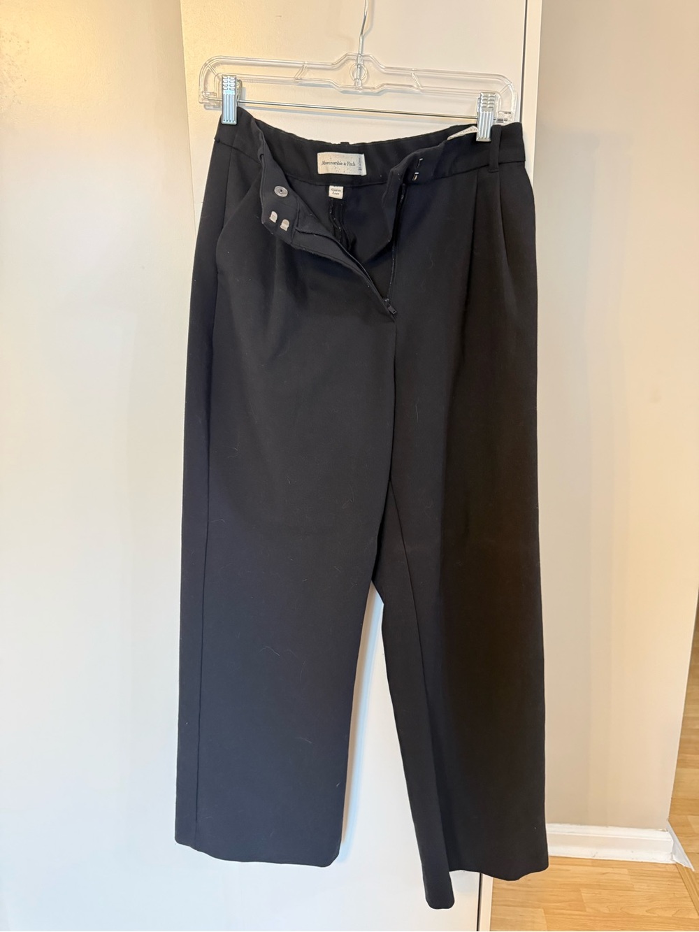 Abercrombie & Fitch Black Straight-Leg Dress Pants SHORT LENGTH
